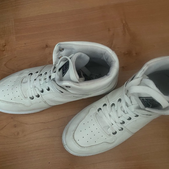 Ubran sneakers size10 - Picture 2 of 3